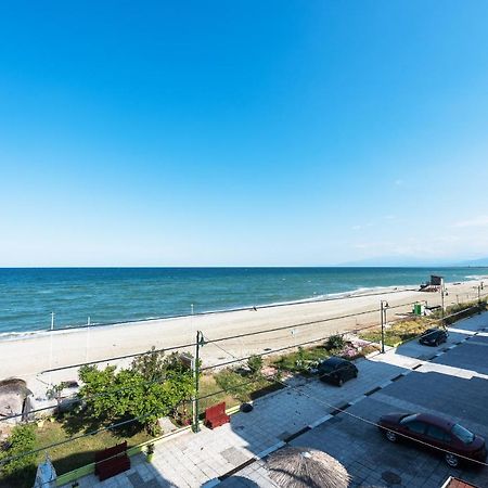 Blue Flag, Nilie Hospitality Mgmt Apartment Olympic Beach Exterior photo