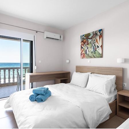 Blue Flag, Nilie Hospitality Mgmt Apartment Olympic Beach Exterior photo