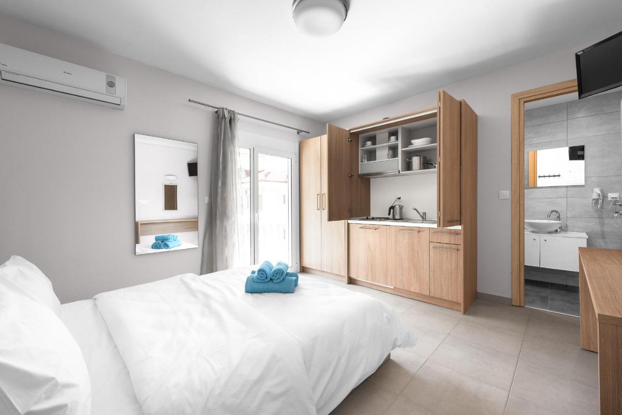 Blue Flag, Nilie Hospitality Mgmt Apartment Olympic Beach Exterior photo